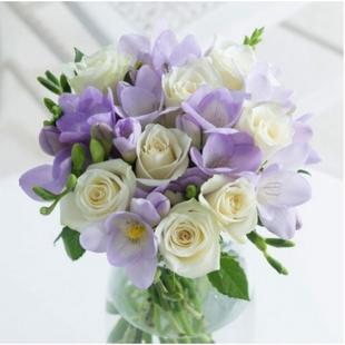 Classic Roses n Freesia